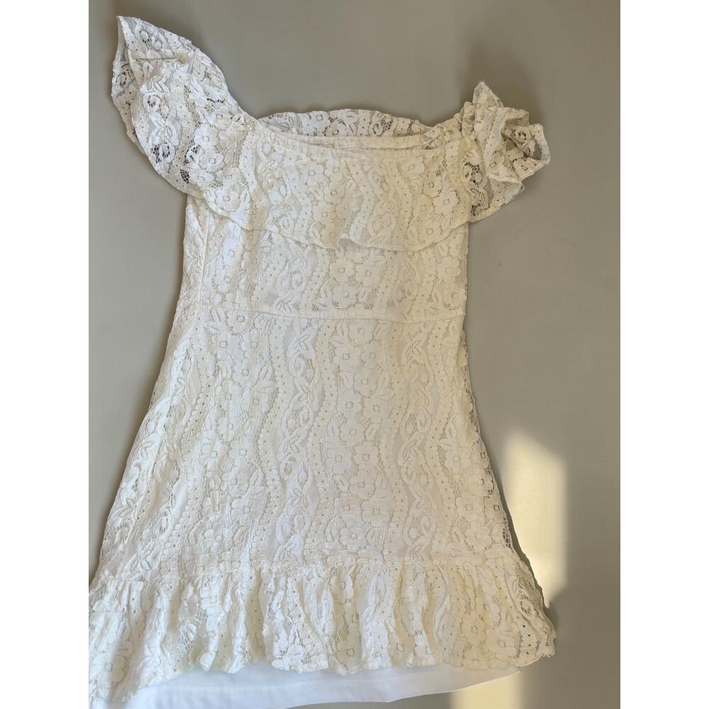 Francesca’s White Lace Off Shoulder Ruffle Mini Dress Large